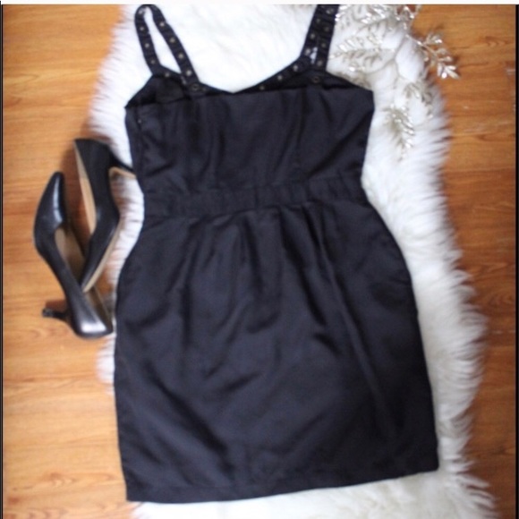 Little black dress - Picture 7 of 8